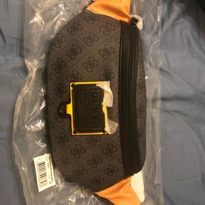 NWT GUESS Fanny pack